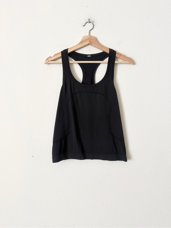 lululemon athletica Tops - Lululemon SIZE 8 Swiftly Tech race waist length tank top in black